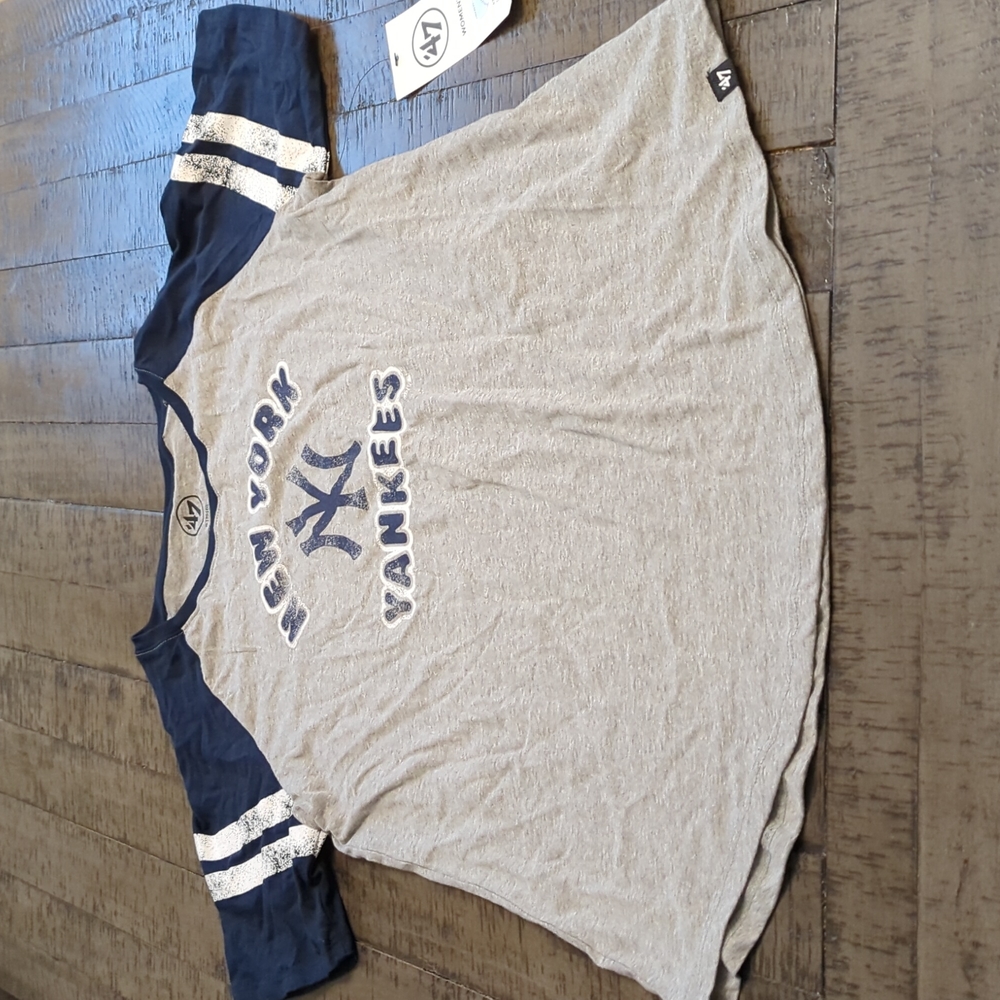 NWT New York Yankees t-shirt